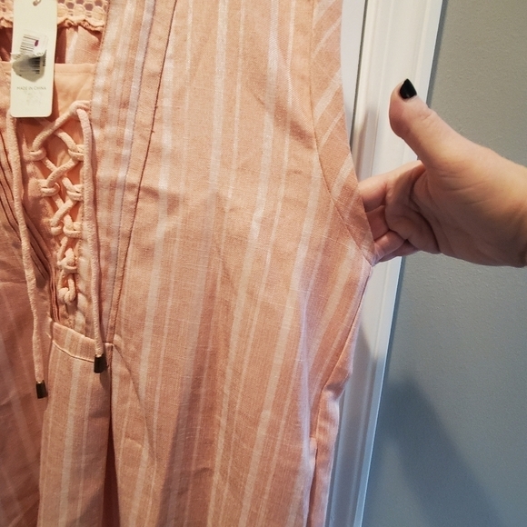 Simply Noelle NWT sz xxl. Pink white stripes. Lace up neck. Cap sleeves - Picture 2 of 7